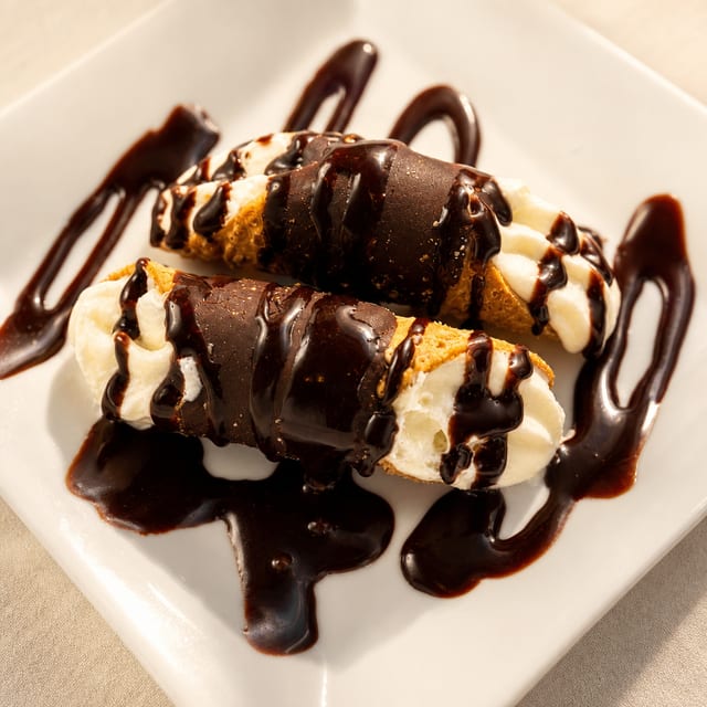 Cannoli.
