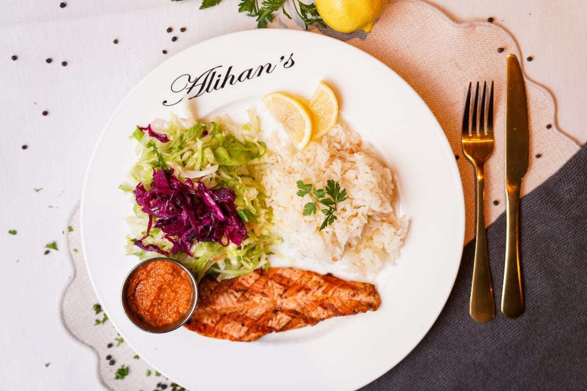 Lunch Salmon, Salad