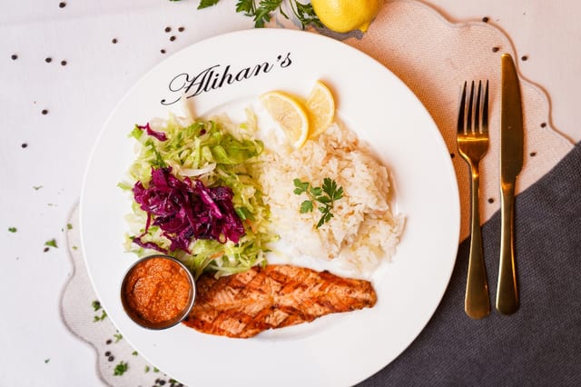 Lunch Salmon, Salad
